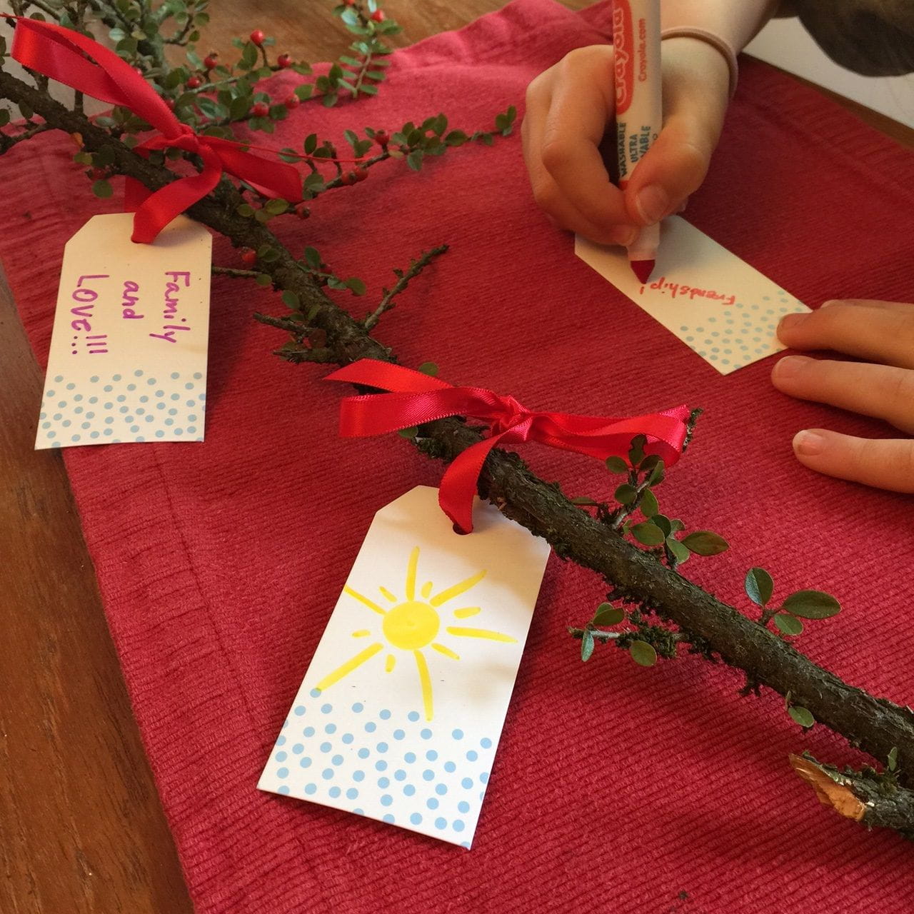 making cards for the gratitude tree